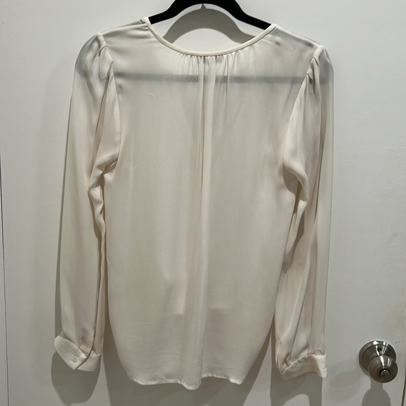 Joie 100% Silk Blouse. White. Size XS - Picture 7 of 7
